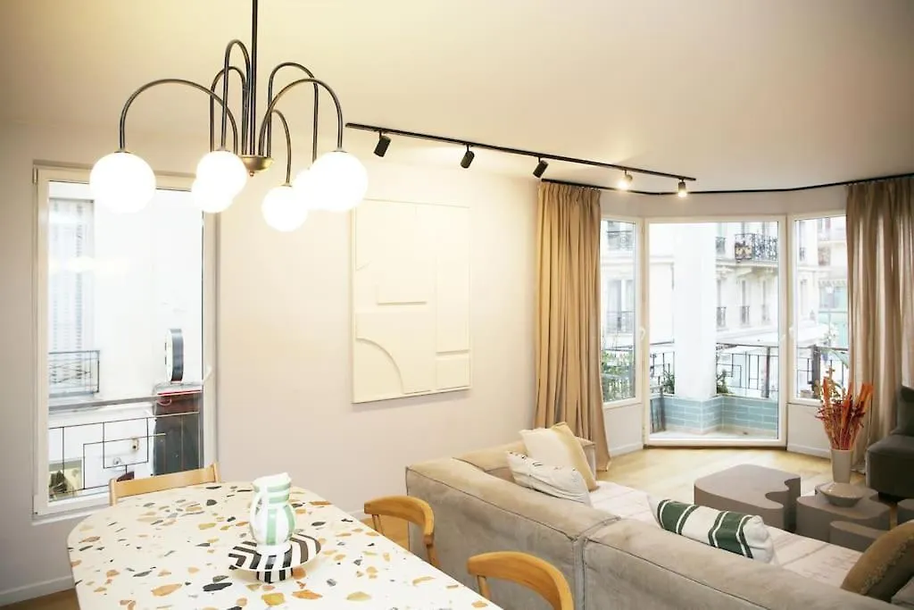 Apartment Experience Parisienne En Plein Coeur Du Marais
